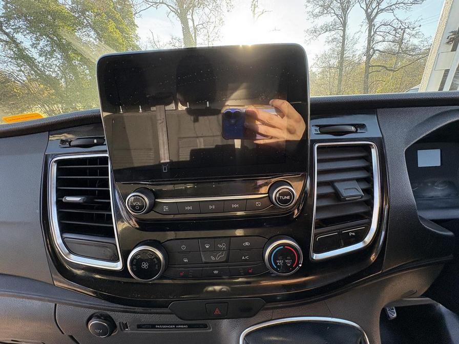 2018 Ford Transit Custom – Model: Transit Custom 300 Limited – WN68LNK