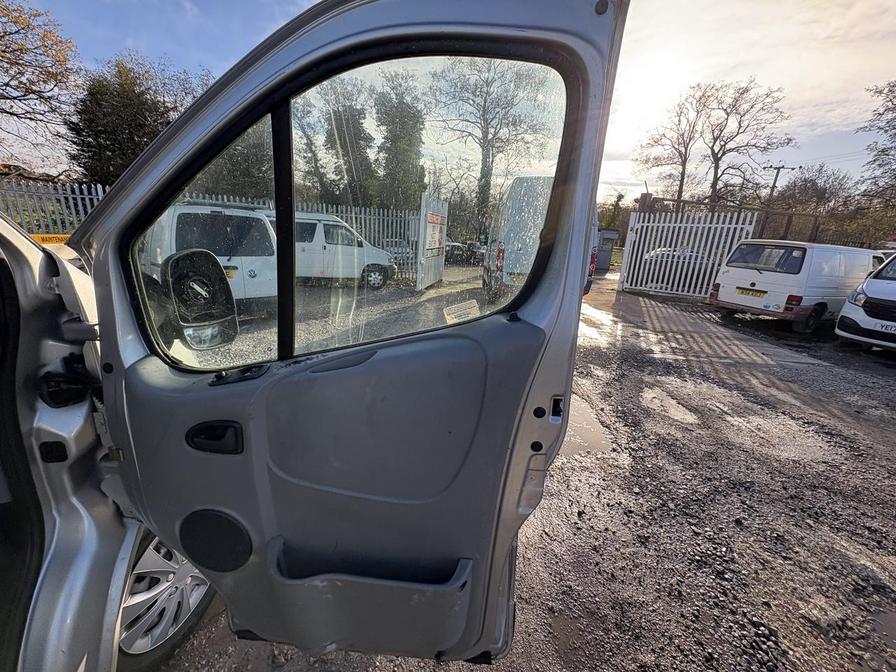 2005 Renault Trafic – Model: LL29 dCi 100 – BN05LSV