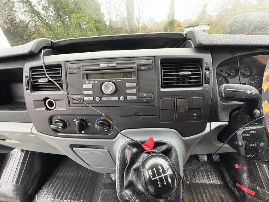 2009 Ford Transit – Model: Transit 115 T300 MWB FWD – FJ09GWP