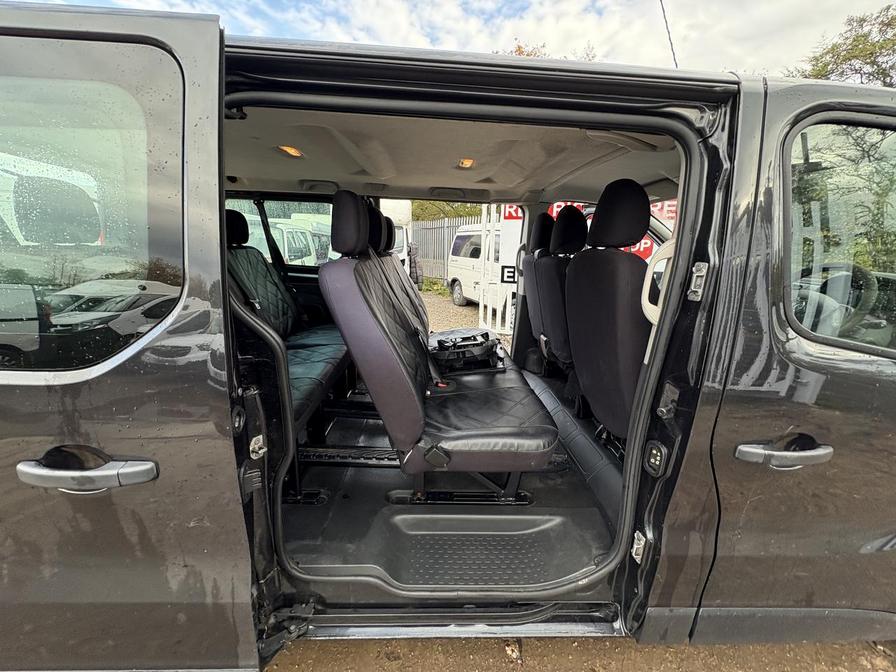 2016 Vauxhall Vivaro Combi – Model: Vivaro 2900 Combi CDTi Bi-T S/S – DU66LFW