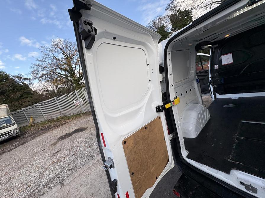 2018 Ford Transit Custom – Model: Transit Custom 320 Base – LD18VRJ