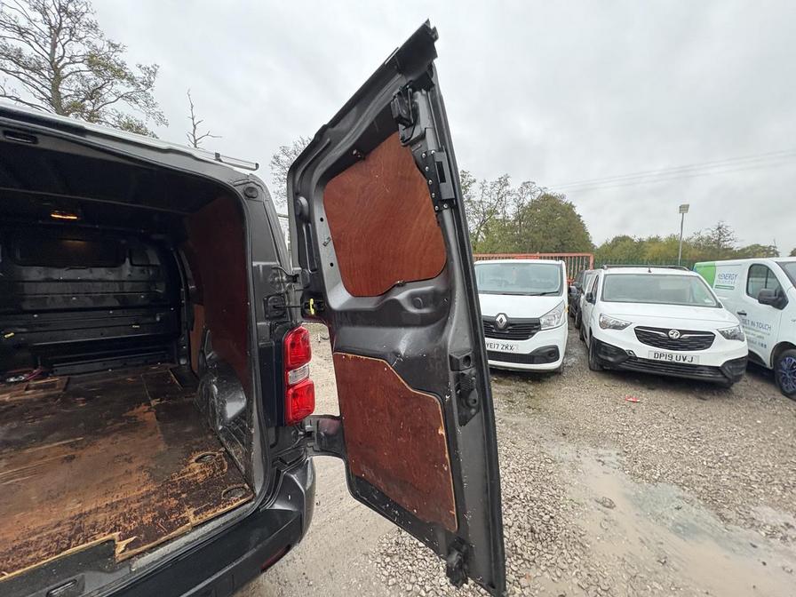 2020 Vauxhall Vivaro – Model: Vivaro 2900 Sportive S/S – CA69NFT