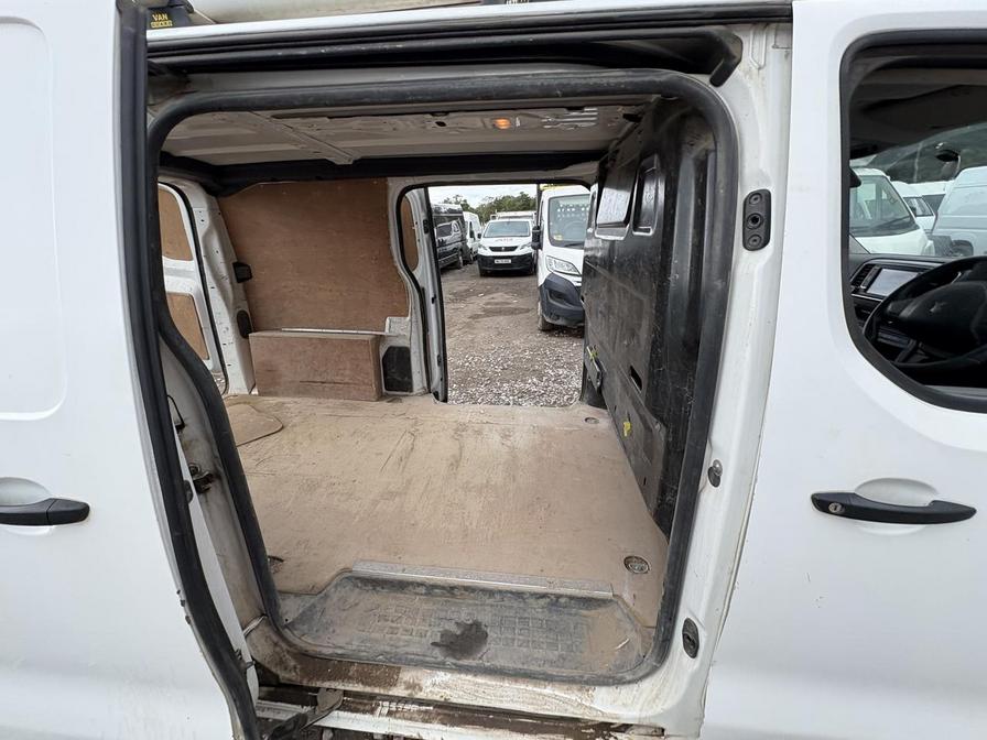 2017 Peugeot Expert – Model: Expert Professional Standard Blue HDi – SD17ZTO