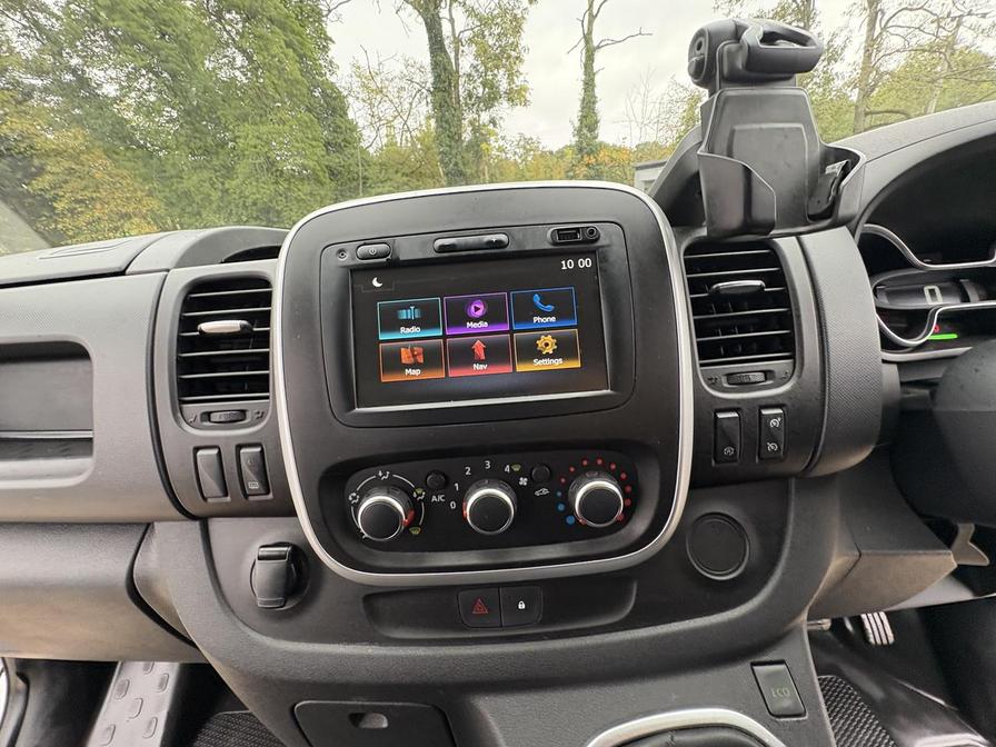 2020 Renault Trafic – Model: Trafic LL30 Sport Energy dCi – LV70EXA