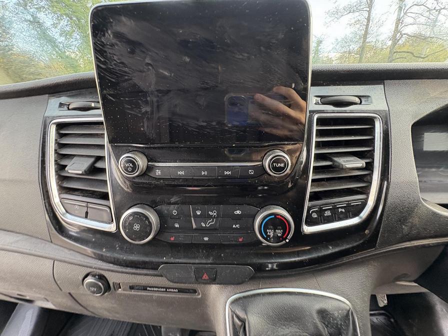 2020 Ford Transit Custom – Model: Transit Custom 300 Limited EcoBlue – MJ70PXH