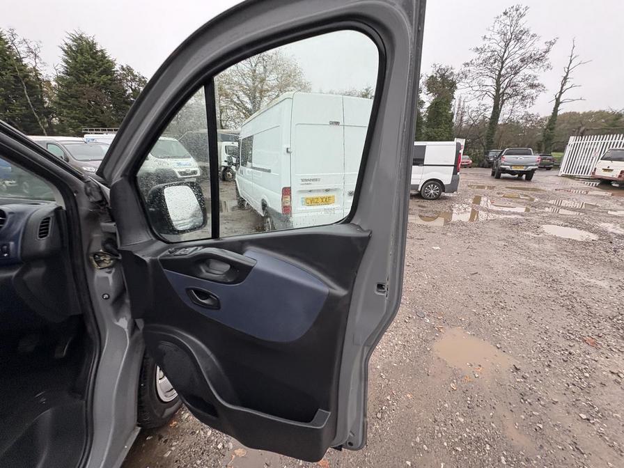 2018 Vauxhall Vivaro Combi – Model: Vivaro 2900 Combi CDTi ecoFLEX S/S – NK18CJU