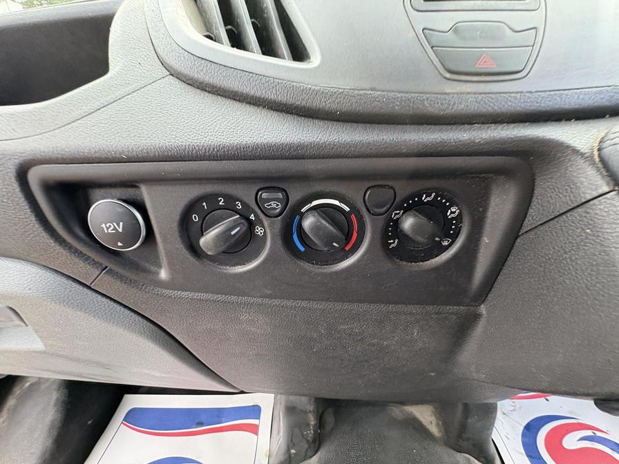 2017 Ford Transit – Model: Transit 350 – YN17VVB