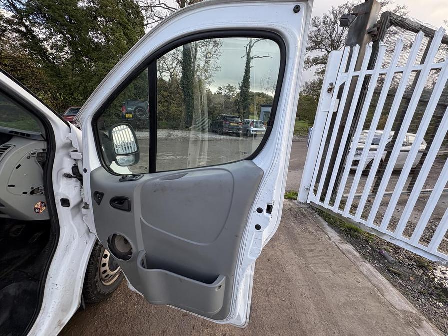 2013 Vauxhall Vivaro – Model: Vivaro 2700 CDTi 89 SWB – YJ62SNK