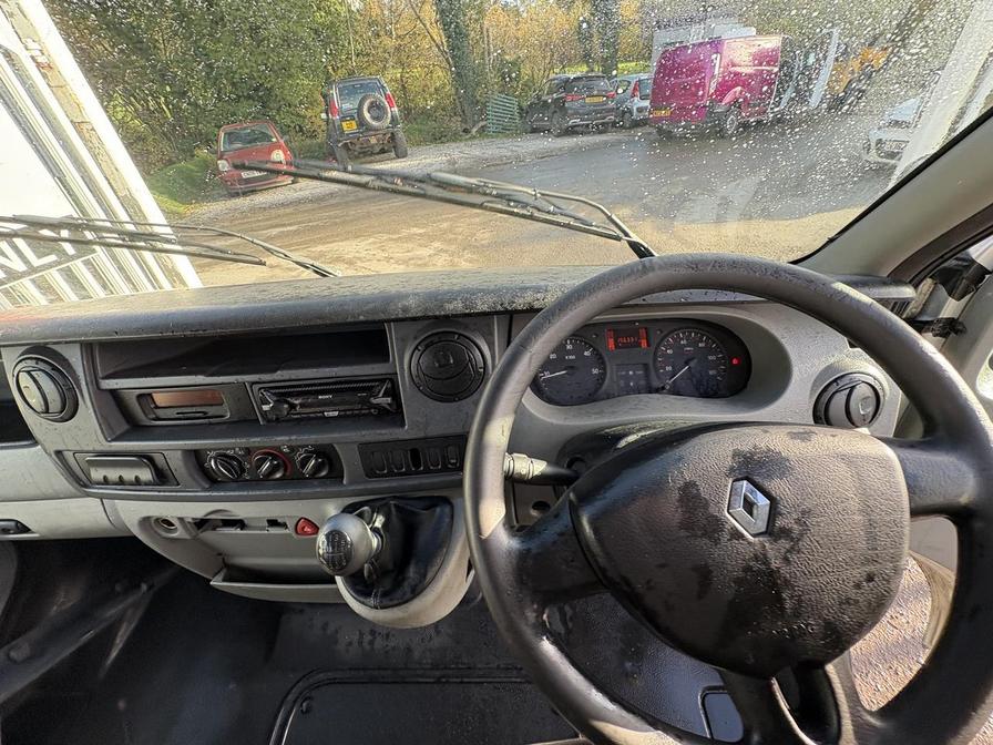 2005 Renault Master – Model: Master MM35 dCi 120 MWB – LT55EKO