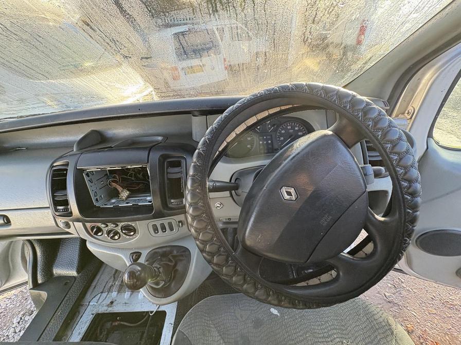 2005 Renault Trafic – Model: LL29 dCi 100 – BN05LSV