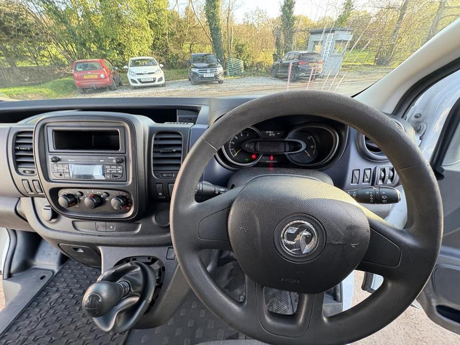 2016 Vauxhall Vivaro Combi – Model: Vivaro  Combi CDTi S/S – DY16BHP