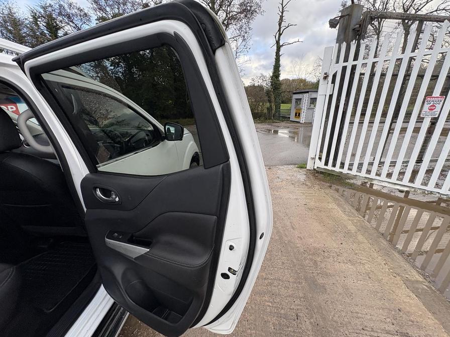 2016 Nissan NP300 Navara – Model: NP300 Navara Tekna dCi – BK66OFG