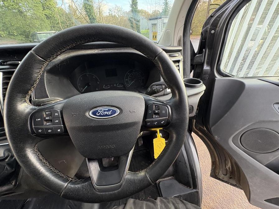 2020 Ford Transit Custom – Model: Transit Custom 300 Limited EcoBlue – MJ70PXH