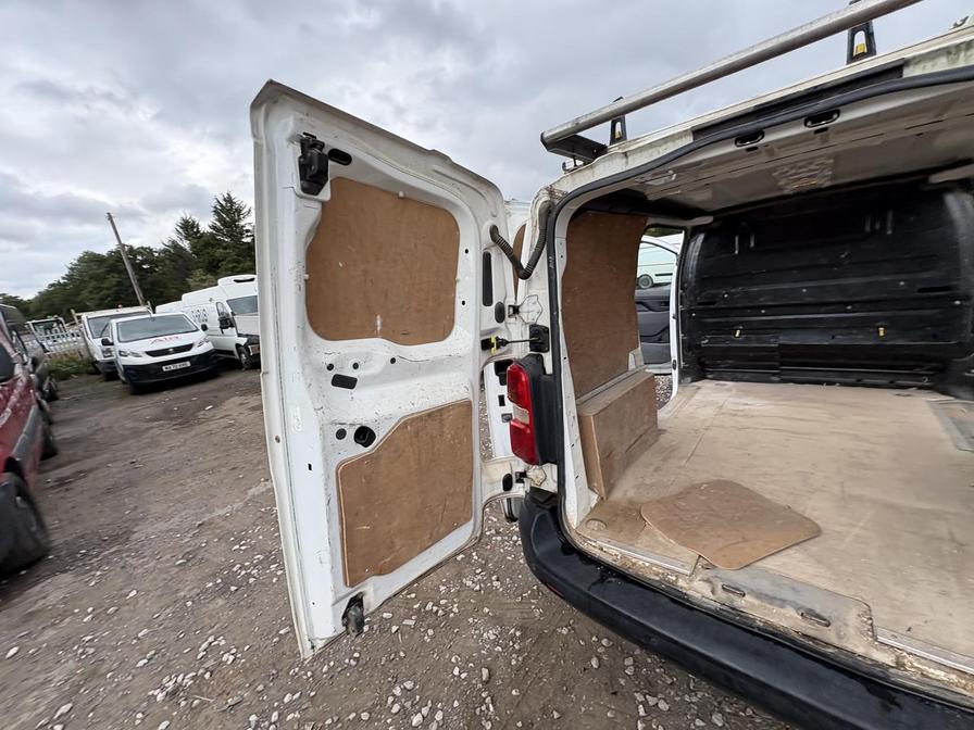 2017 Peugeot Expert – Model: Expert Professional Standard Blue HDi – SD17ZTO