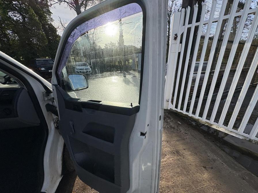 2007 Volkswagen Transporter – Model: Transporter T28 102 TDI SWB – YY07GPU