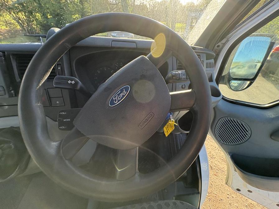 2009 Ford Transit – Model: Transit 140 T430 17s RWD – CP09KXA