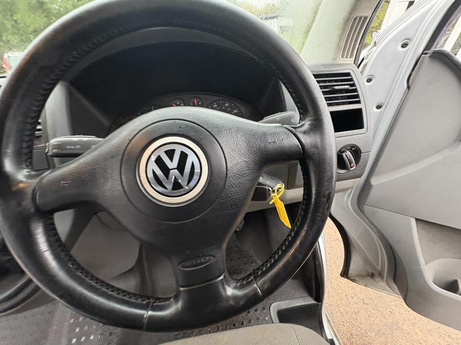 2006 Volkswagen Transporter – Model: Transporter T28 102 TDI SWB – FX56ZDH