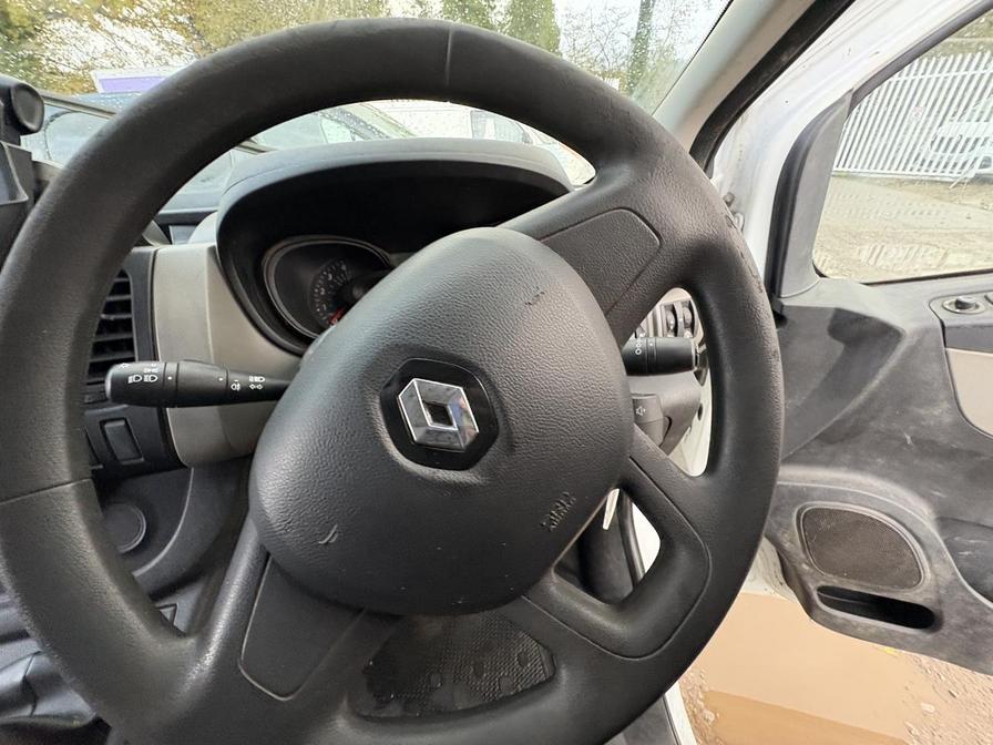 2017 Renault Trafic – Model: Trafic SL27 Business+ dCi – MC17WJO