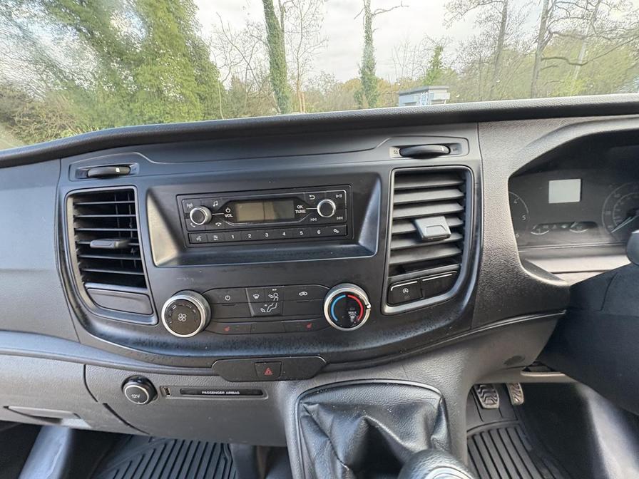 2018 Ford Transit Custom – Model: Transit Custom 320 Base – LD18VRJ