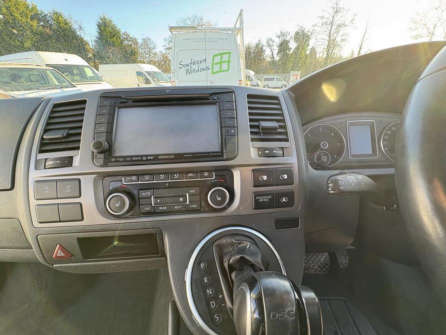 2013 Volkswagen Caravelle – Model: Caravelle Executive BlueMotion Technology TDI Auto – LN63XLC