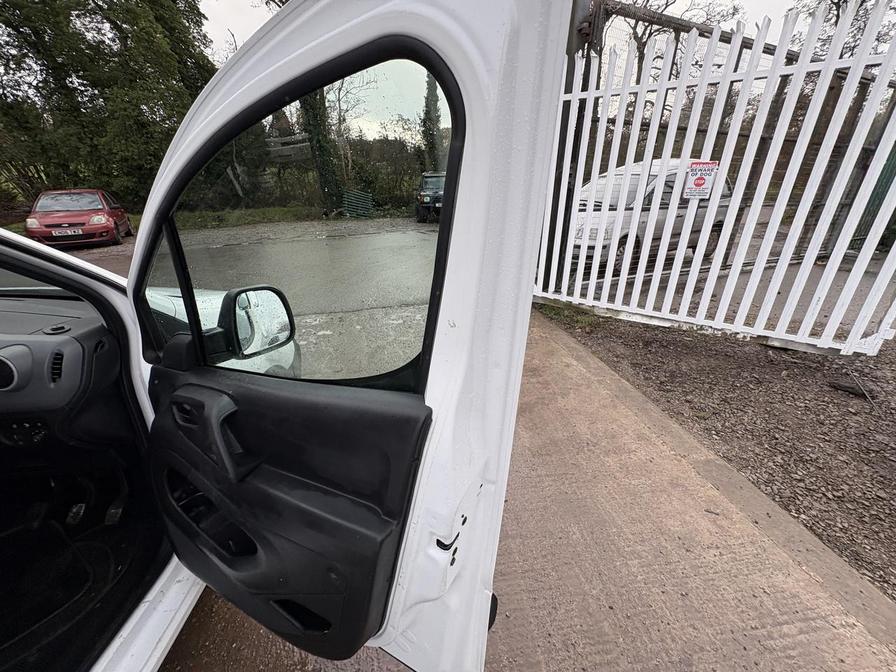 2018 Citroen Berlingo – Model: Berlingo 850 Enterprise Blue HDi – LD18DVC