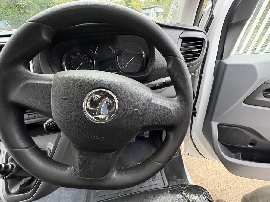 2019 Vauxhall Vivaro – Model: Vivaro 2900 Sportive S/S – DY69EKT