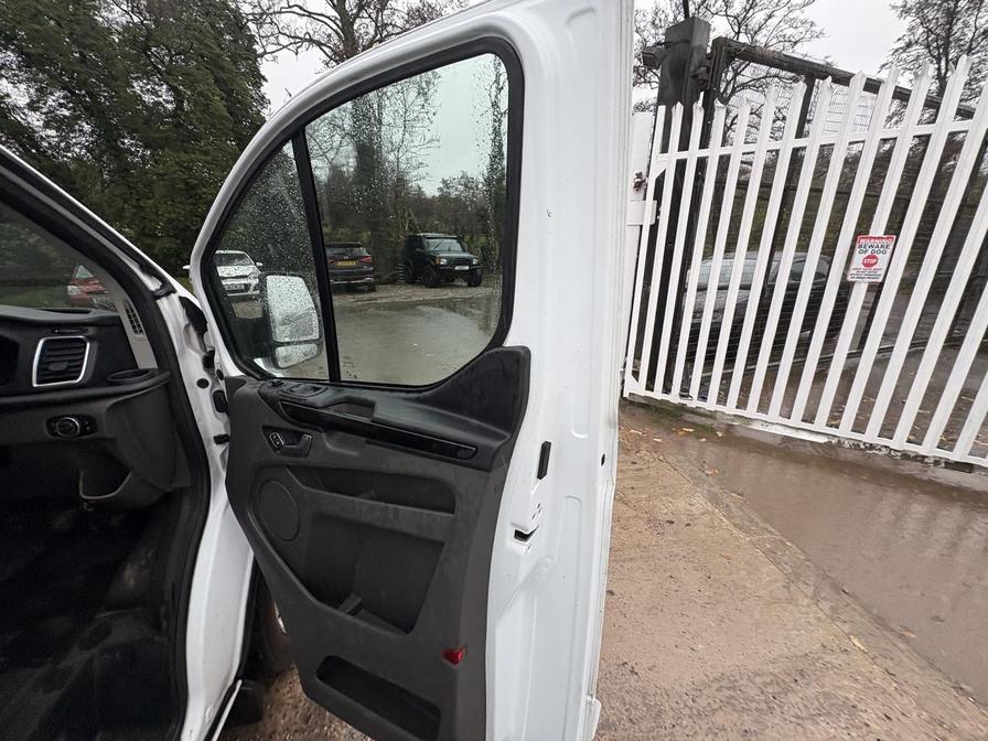 2022 Ford Transit Custom – Model: Transit Custom 300 Limited EcoBlue – YE22UPV