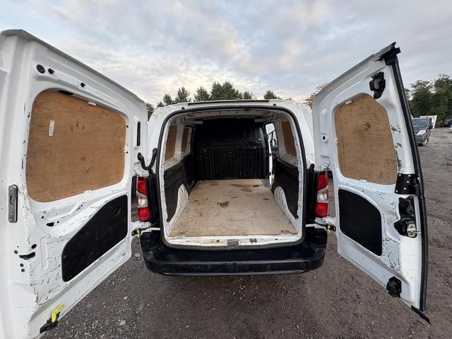 2021 Peugeot Partner – Model: Partner Professional L2 Blue HDi – NU21UHO