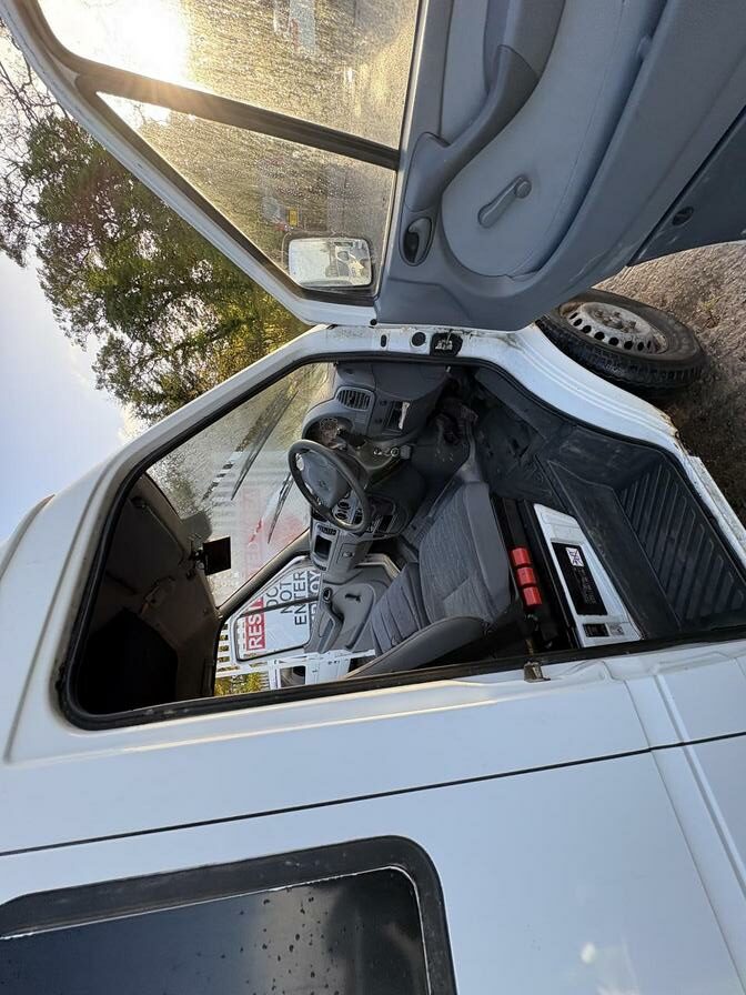 2001 Mercedes-Benz Sprinter – Model: Sprinter 311 CDI LWB – Y526URP