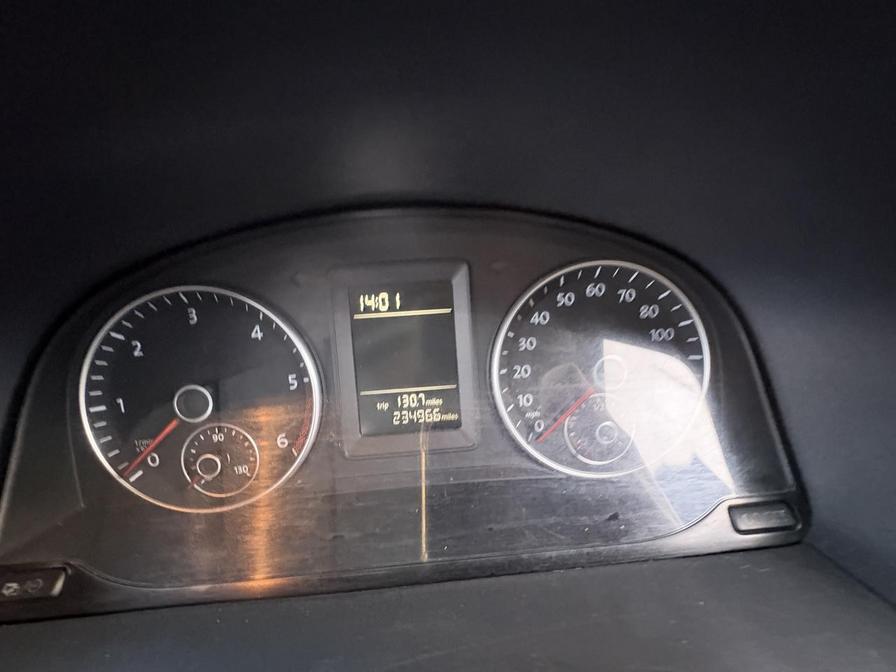 2014 Volkswagen Caddy – Model: Caddy C20 Startline TDI – LJ64UWU