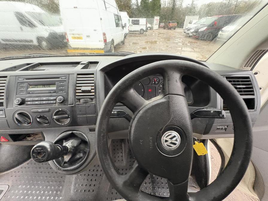 2007 Volkswagen Transporter – Model: Transporter T28 84 TDI SWB – BK57HCL
