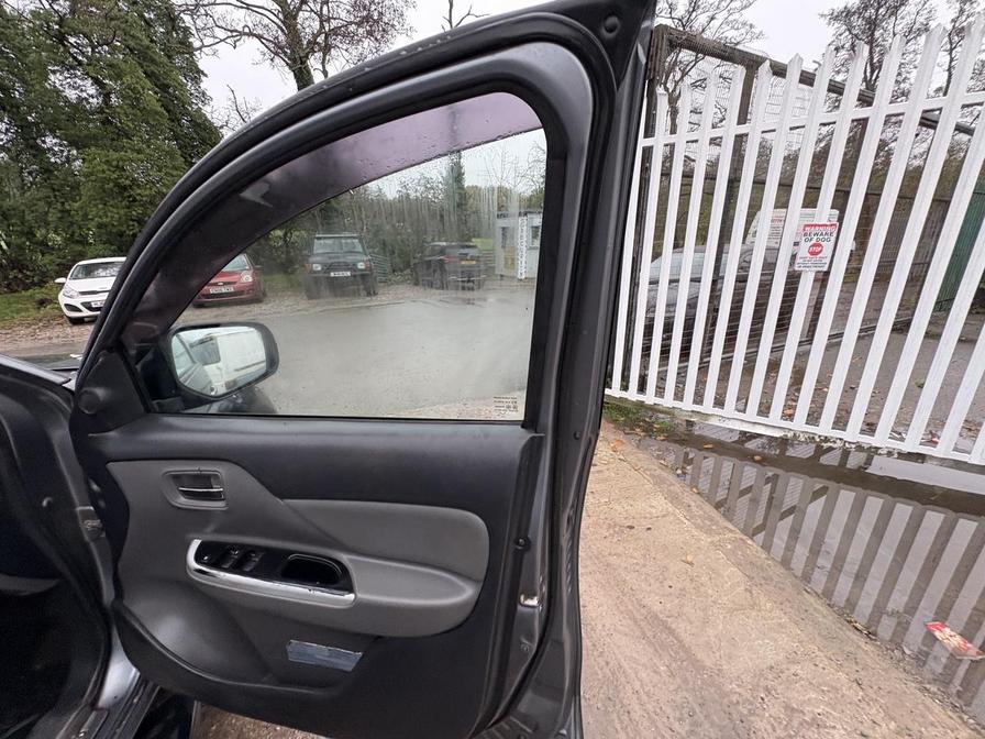 2018 Mitsubishi L200 – Model: L200 Barbarian DI-D – YD67RKZ