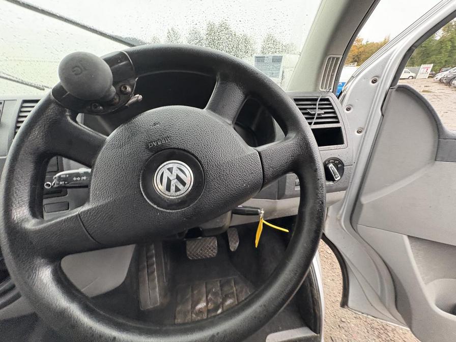 2009 Volkswagen Transporter – Model: Transporter Shuttle SE130 LWB Auto – RX58GXJ