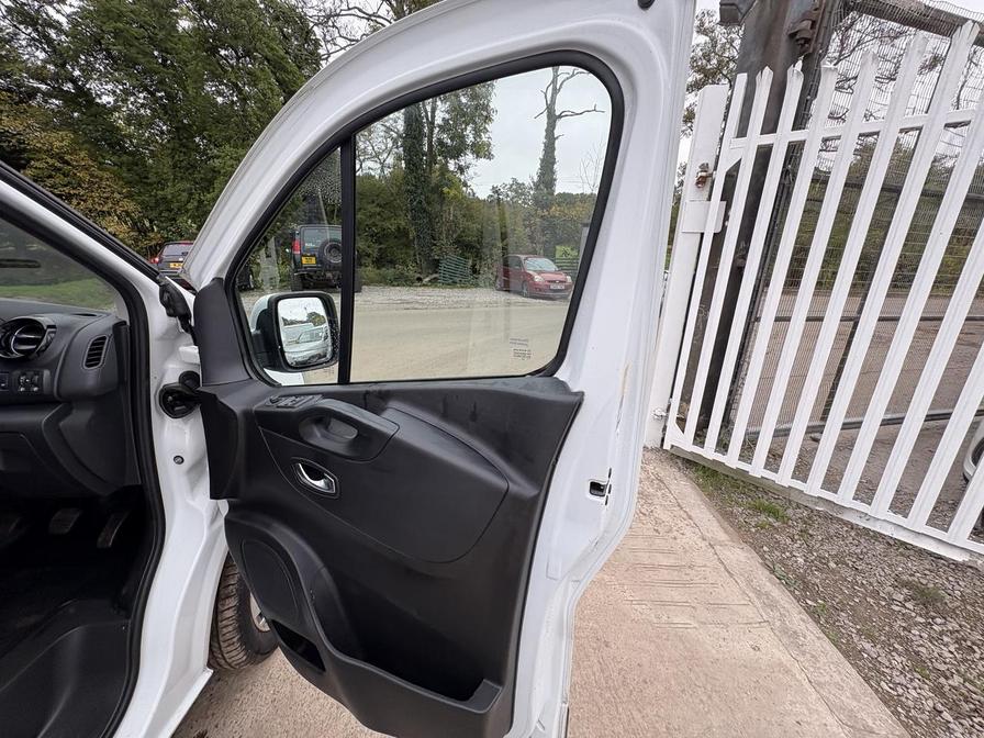 2020 Renault Trafic – Model: Trafic LL30 Sport Energy dCi – LV70EXA