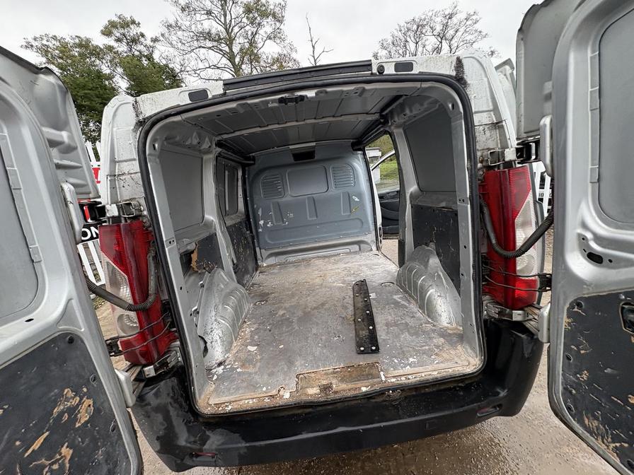 2015 Peugeot Expert – Model: Expert 1000 L1H1 Professional HDi – WK65VTA