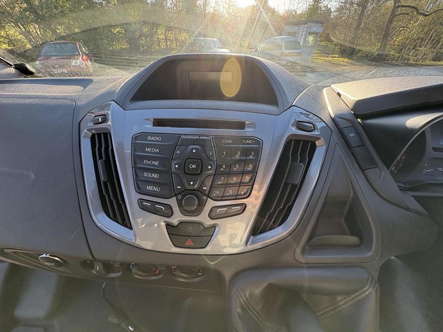 2017 Ford Transit Custom – Model: Transit Custom 270 Limited – HG17NTD