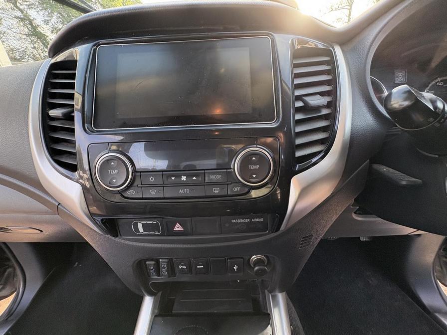 2018 Mitsubishi L200 – Model: L200 Barbarian DI-D Auto – VO68CZM