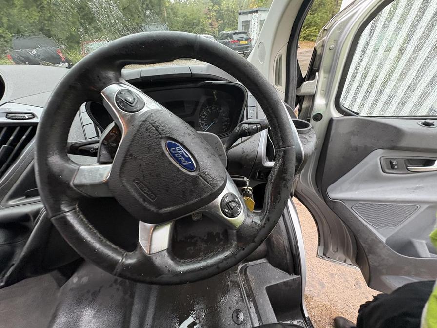 2017 Ford Transit Custom – Model: Transit Custom 290 Limited – WT17ACF