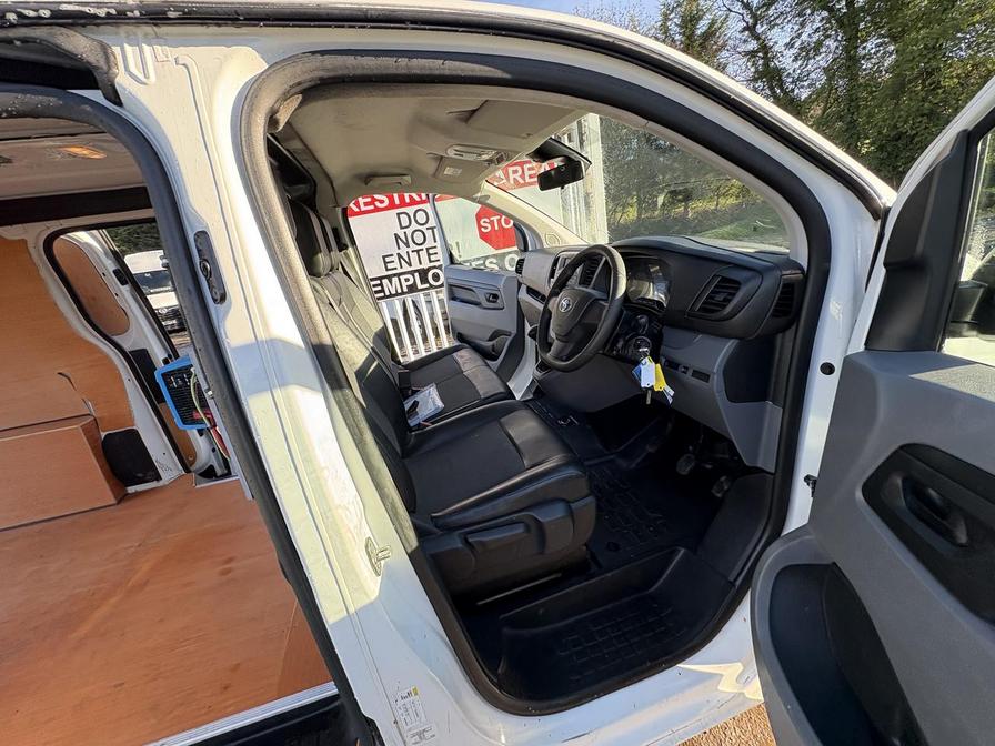 2019 Toyota Proace – Model: Proace Icon – PJ19WFN