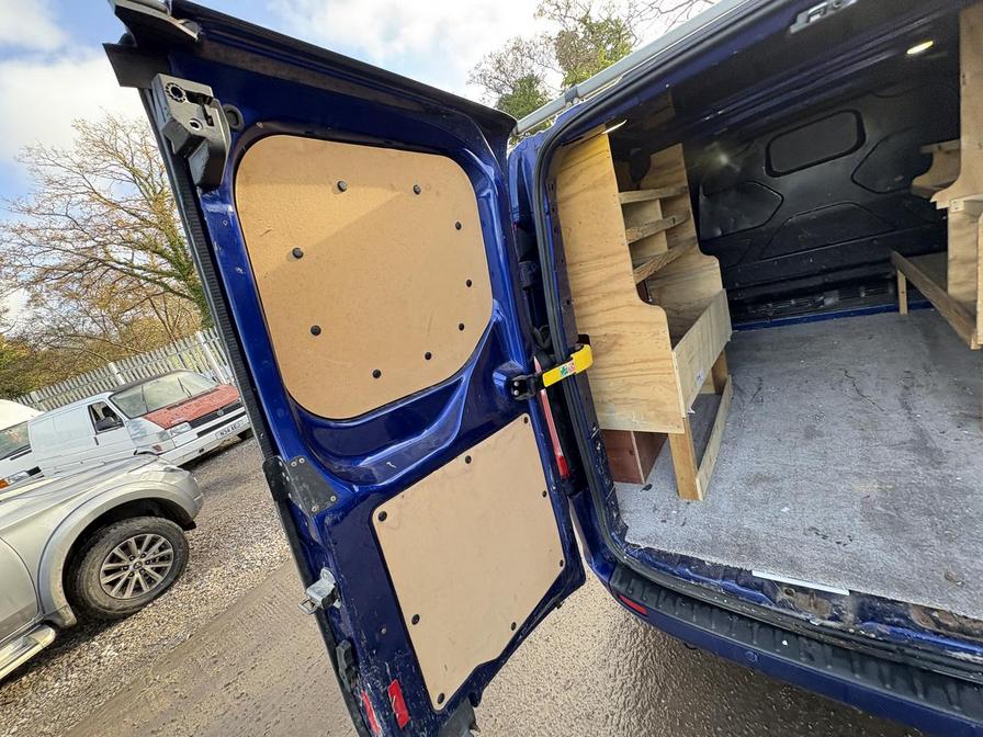 2016 Ford Transit Custom – Model: Transit Custom 290 Limited – LJ66VBD