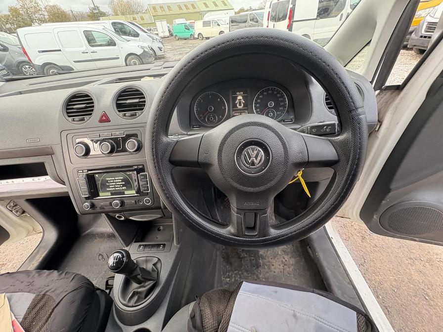 2014 Volkswagen Caddy MaxI – Model: Caddy Maxi C20 Startline TDI BlueMotion Technology – BN14FXE
