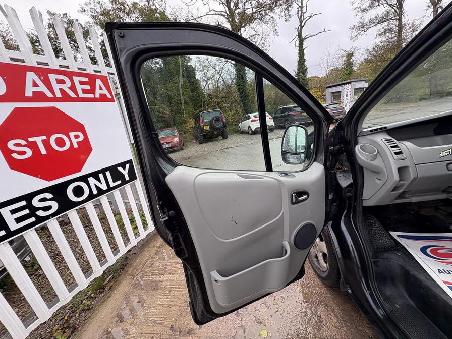 2013 Vauxhall Vivaro – Model: Vivaro 2900 Sportive CDTi LWB – DA63WZL