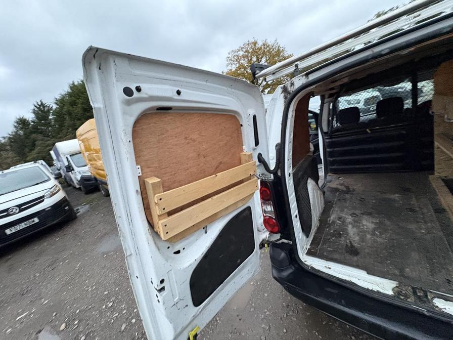 2017 Peugeot Partner – Model: Partner Professional L1 Blue HDi – NV17LRZ