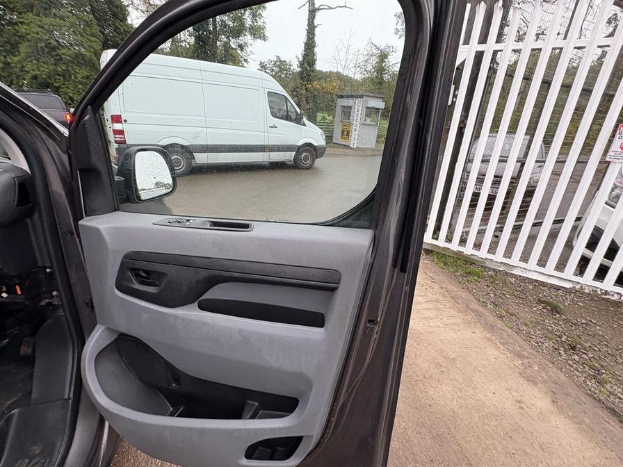 2017 Citroen Dispatch – Model: Dispatch 1000 Enterprise Blue HDi S/S – YB66AYP