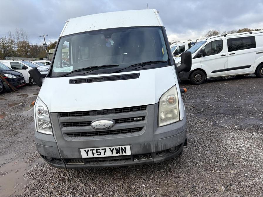 2007 Ford Transit – Model: Transit 100 17-Seat RWD – YT57YWN