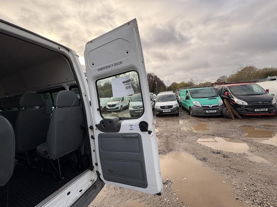 2007 Ford Transit – Model: Transit 100 17-Seat RWD – YT57YWN