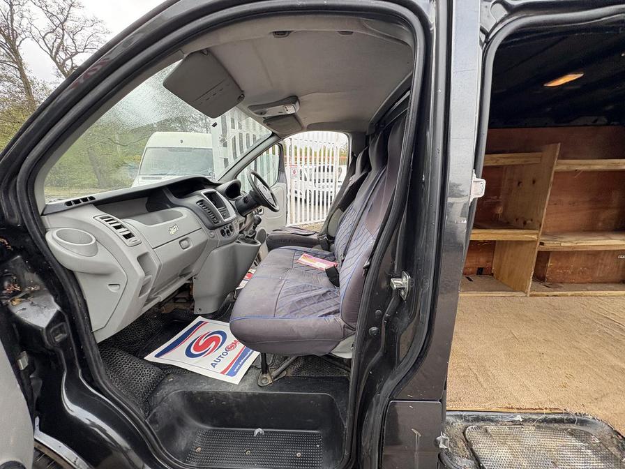 2013 Vauxhall Vivaro – Model: Vivaro 2900 Sportive CDTi LWB – DA63WZL