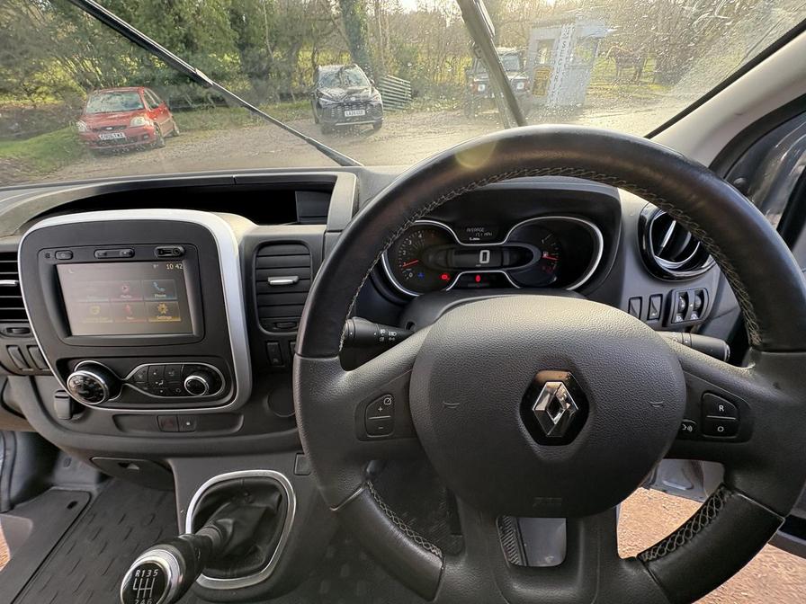 2021 Renault Trafic – Model: Trafic SL28 Black Edition Energy dCi – SA21UBE