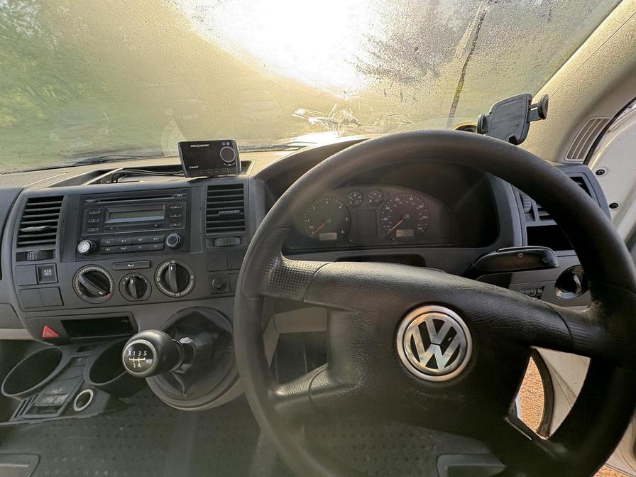 2007 Volkswagen Transporter – Model: Transporter T28 102 TDI SWB – YY07GPU