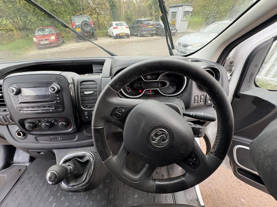 2017 Vauxhall Vivaro – Model: Vivaro  2900 Sportive CDTi – DN67TGE